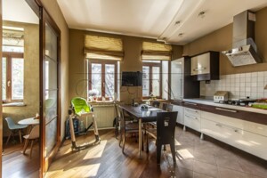 Продаж чотирикімнатної квартири в Києві, на вул. Богдана Хмельницького 82, район Шевченківський фото 2