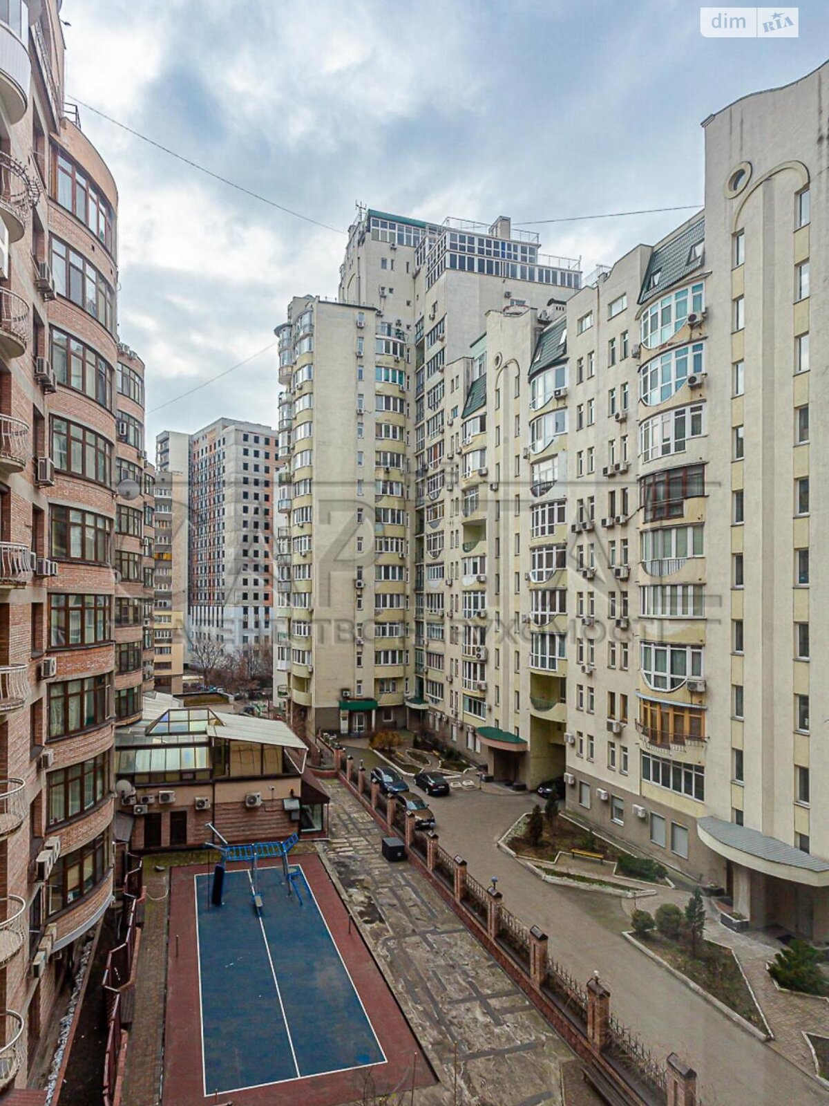 Продажа трехкомнатной квартиры в Киеве, на ул. Павловская 17, район Шевченковский фото 1 Продажа трехкомнатной квартиры в Киеве, на ул. Павловская 17, район Шевченковский фото 1