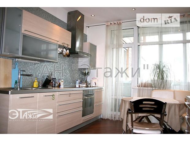 Продажа двухкомнатной квартиры в Киеве, на ул. Павловская 17, район Шевченковский фото 1 Продажа двухкомнатной квартиры в Киеве, на ул. Павловская 17, район Шевченковский фото 1