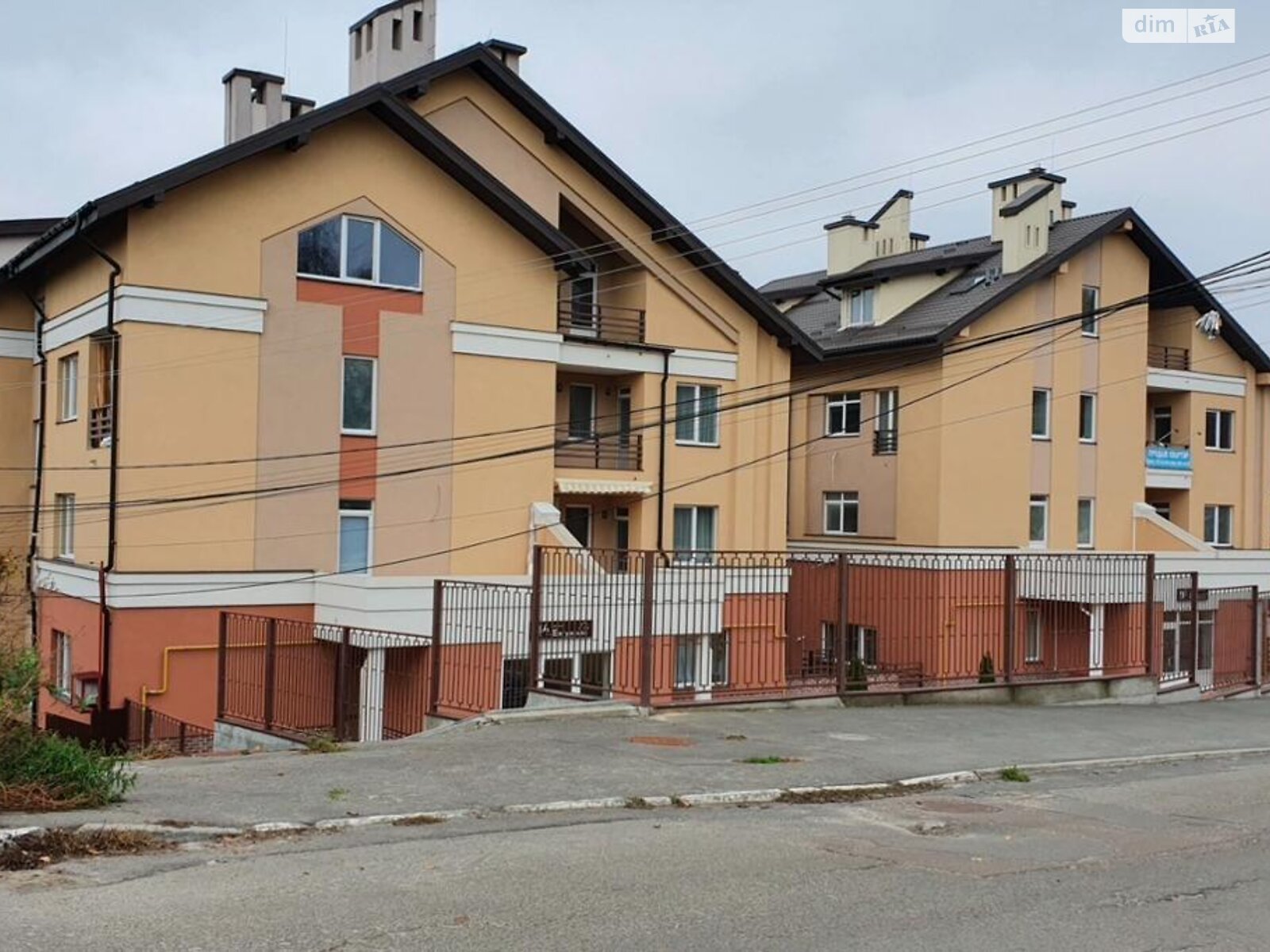Продажа трехкомнатной квартиры в Киеве, на ул. Батумская 9А, район Ширма фото 1 Продажа трехкомнатной квартиры в Киеве, на ул. Батумская 9А, район Ширма фото 1