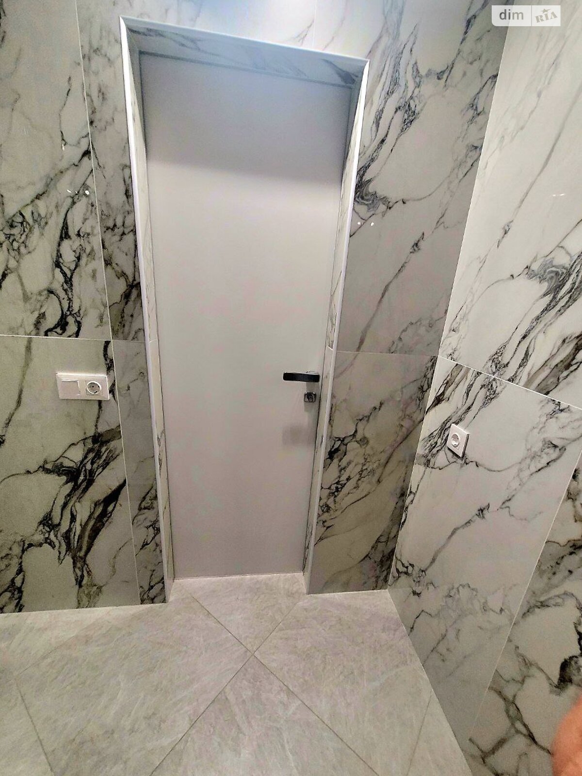 Продаж однокімнатної квартири в Києві, на пров. Дубовий 1, район Ширма фото 1