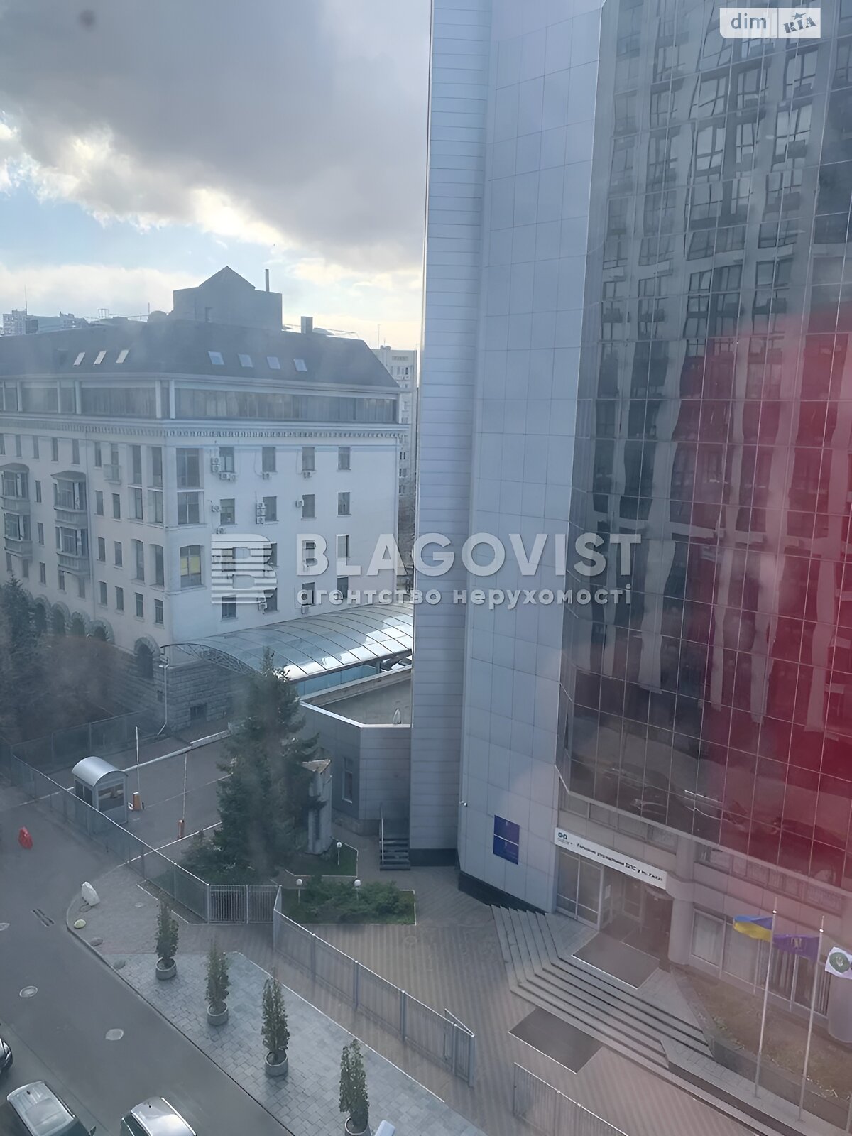 Продаж трикімнатної квартири в Києві, на вул. Шолуденка 30, фото 1 Продаж трикімнатної квартири в Києві, на вул. Шолуденка 30, фото 1