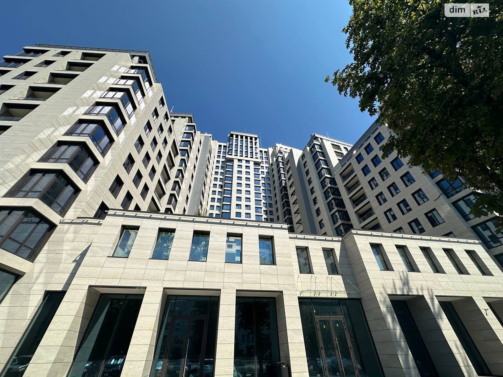 Продажа трехкомнатной квартиры в Киеве, на просп. Берестейский 42А, район Шевченковский фото 1 Продажа трехкомнатной квартиры в Киеве, на просп. Берестейский 42А, район Шевченковский фото 1
