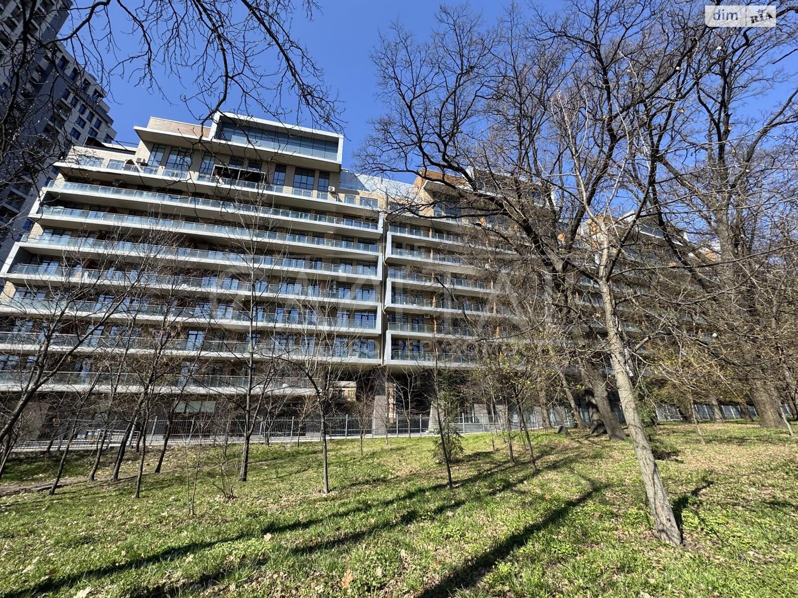 Продаж трикімнатної квартири в Києві, на просп. Берестейський 42, район Шулявка фото 1 Продаж трикімнатної квартири в Києві, на просп. Берестейський 42, район Шулявка фото 1