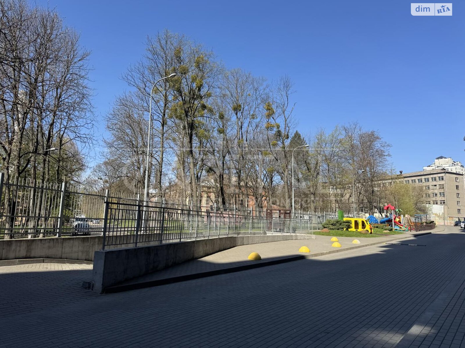 Продаж трикімнатної квартири в Києві, на просп. Берестейський 42, район Шулявка фото 1 Продаж трикімнатної квартири в Києві, на просп. Берестейський 42, район Шулявка фото 1