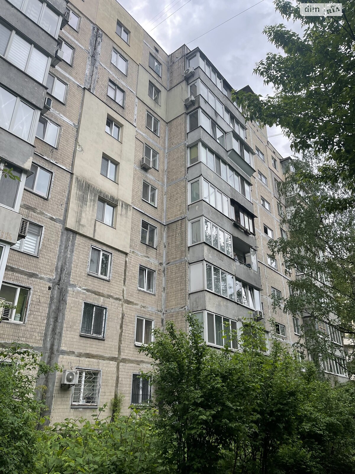 Продаж трикімнатної квартири в Києві, на просп. Берестейський 17, район Шулявка фото 1 Продаж трикімнатної квартири в Києві, на просп. Берестейський 17, район Шулявка фото 1