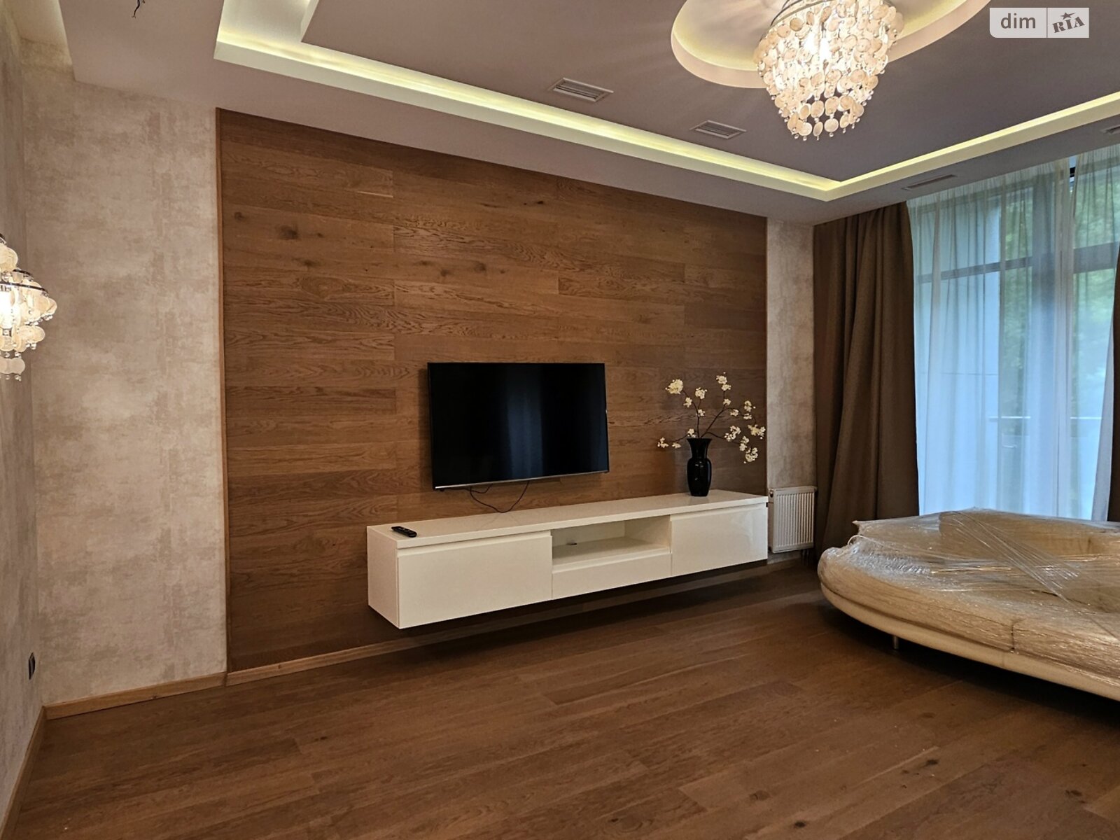 Продаж трикімнатної квартири в Києві, на просп. Берестейський 42, район Шулявка фото 1 Продаж трикімнатної квартири в Києві, на просп. Берестейський 42, район Шулявка фото 1