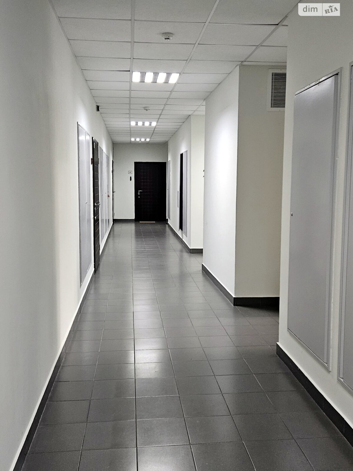 Продаж трикімнатної квартири в Києві, на просп. Берестейський 42, район Шулявка фото 1 Продаж трикімнатної квартири в Києві, на просп. Берестейський 42, район Шулявка фото 1