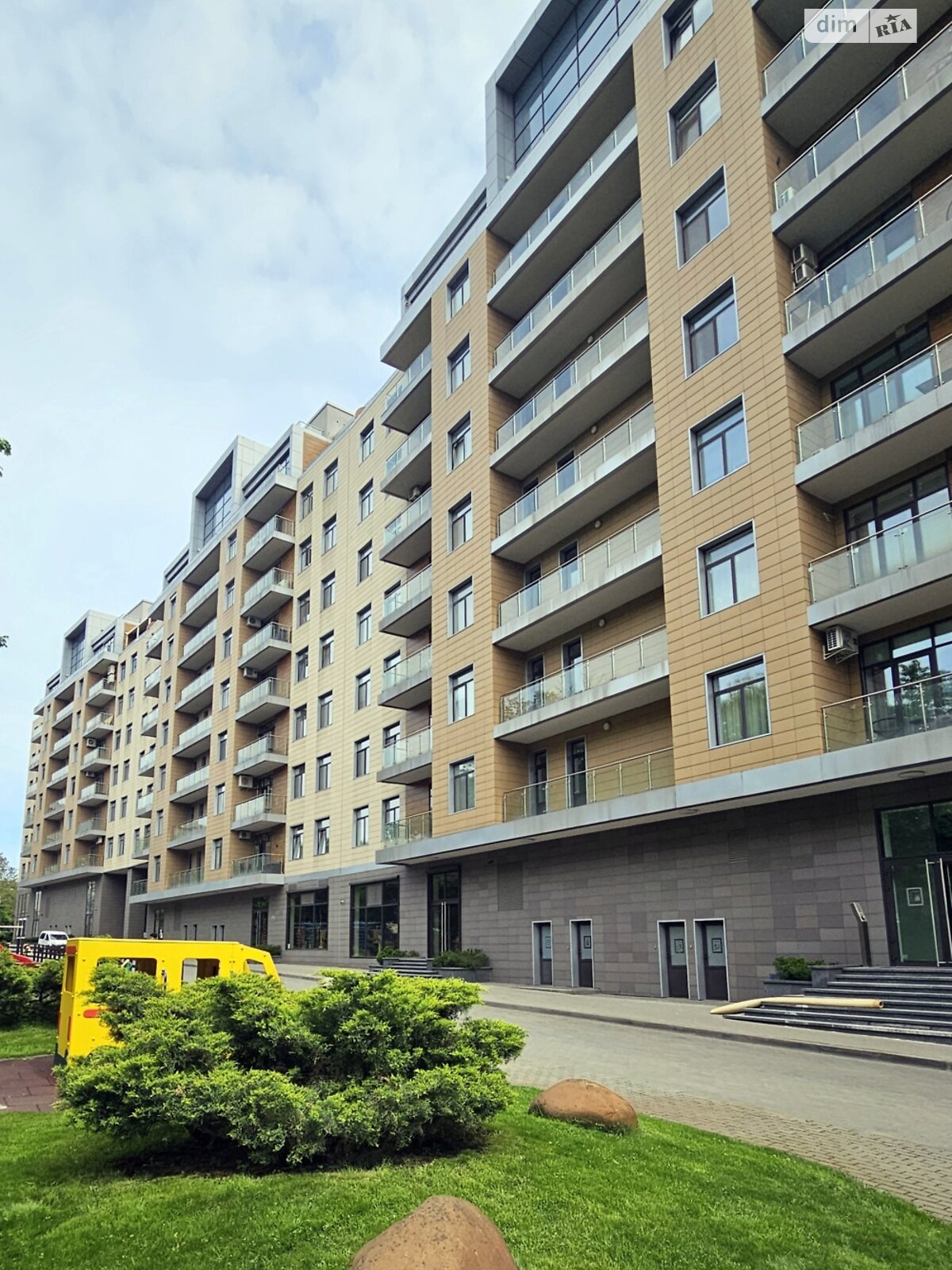 Продаж трикімнатної квартири в Києві, на просп. Берестейський 42, район Шулявка фото 1 Продаж трикімнатної квартири в Києві, на просп. Берестейський 42, район Шулявка фото 1