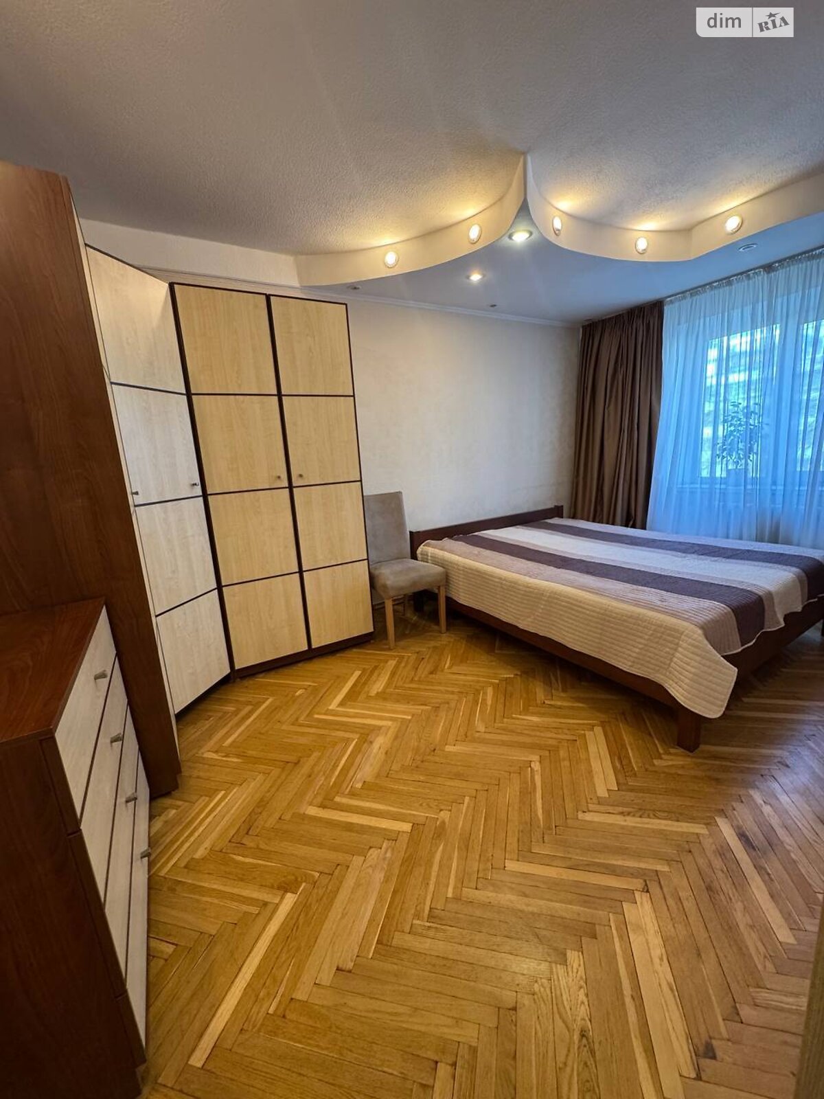 Продажа трехкомнатной квартиры в Киеве, на просп. Берестейский 17, район Шулявка фото 1 Продажа трехкомнатной квартиры в Киеве, на просп. Берестейский 17, район Шулявка фото 1