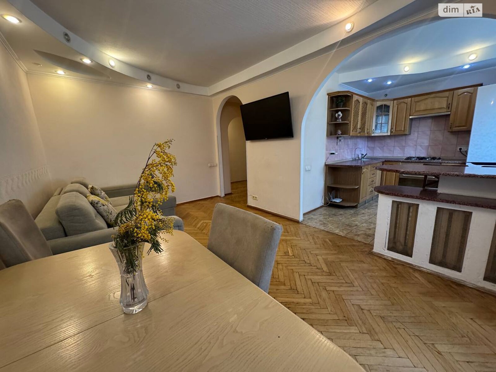 Продажа трехкомнатной квартиры в Киеве, на просп. Берестейский 17, район Шулявка фото 1 Продажа трехкомнатной квартиры в Киеве, на просп. Берестейский 17, район Шулявка фото 1