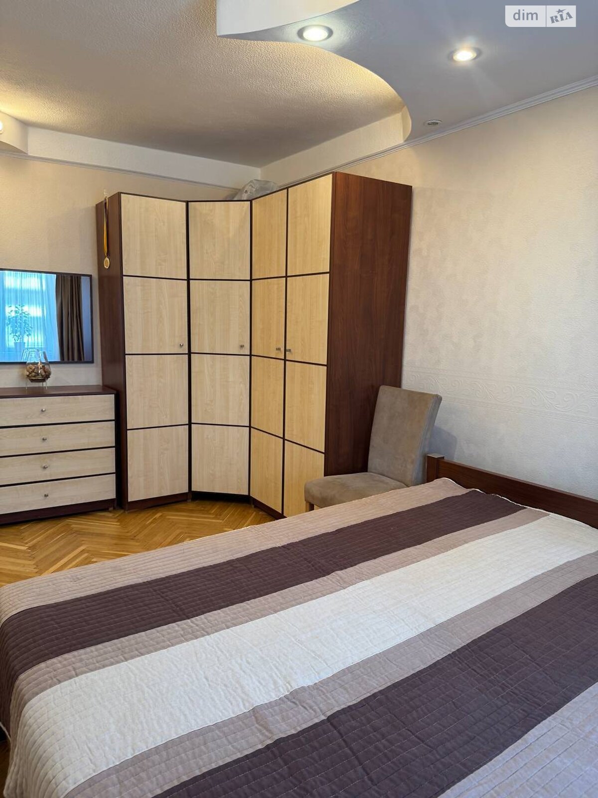 Продажа трехкомнатной квартиры в Киеве, на просп. Берестейский 17, район Шулявка фото 1 Продажа трехкомнатной квартиры в Киеве, на просп. Берестейский 17, район Шулявка фото 1