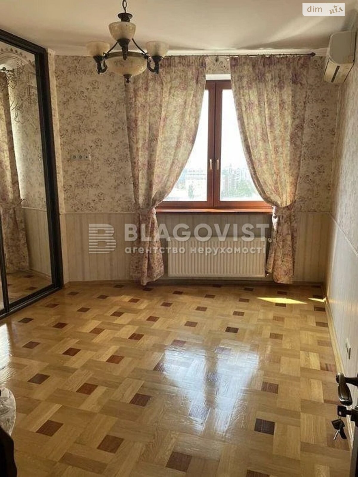 Продажа трехкомнатной квартиры в Киеве, на просп. Берестейский 121, район Шулявка фото 1 Продажа трехкомнатной квартиры в Киеве, на просп. Берестейский 121, район Шулявка фото 1