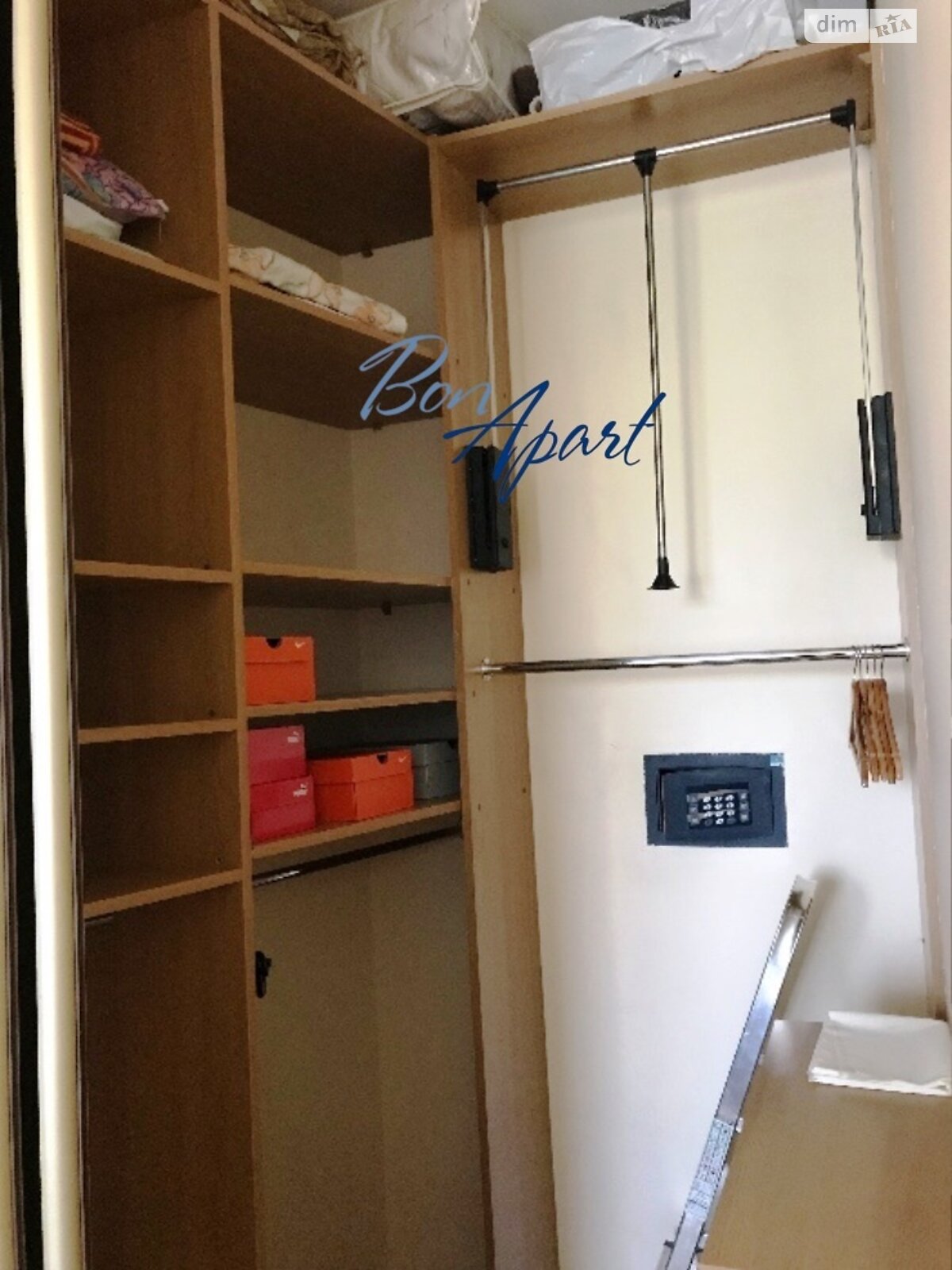 Продаж трикімнатної квартири в Києві, на просп. Берестейський 45, район Шулявка фото 1 Продаж трикімнатної квартири в Києві, на просп. Берестейський 45, район Шулявка фото 1