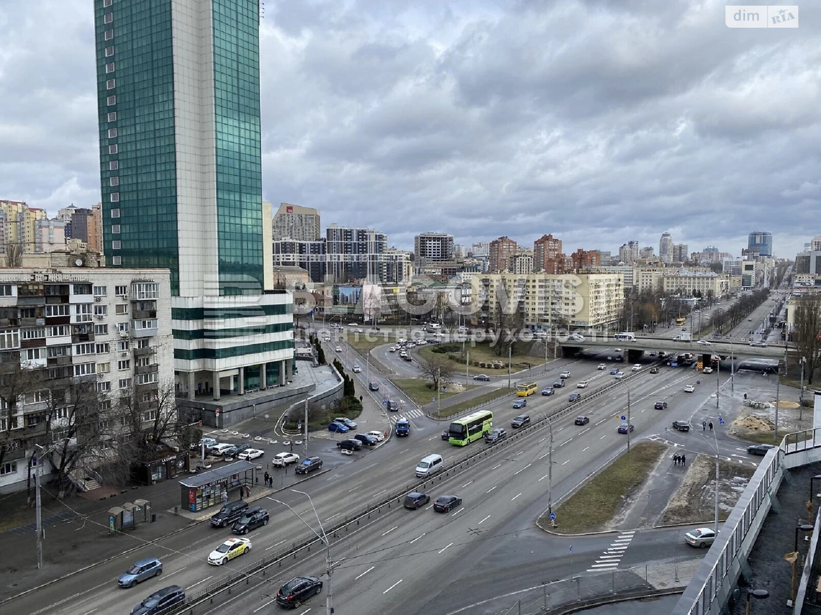 Продажа трехкомнатной квартиры в Киеве, на просп. Берестейский 11 корпус 1, район Шулявка фото 1 Продажа трехкомнатной квартиры в Киеве, на просп. Берестейский 11 корпус 1, район Шулявка фото 1