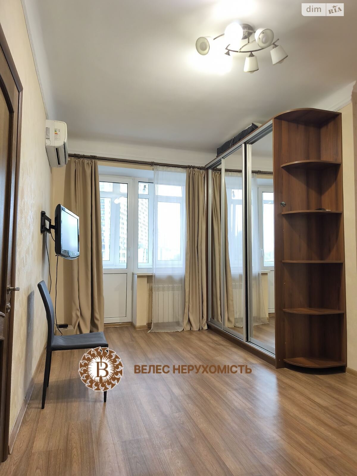 Продажа двухкомнатной квартиры в Киеве, на просп. Берестейский 9/47, район Шулявка фото 1