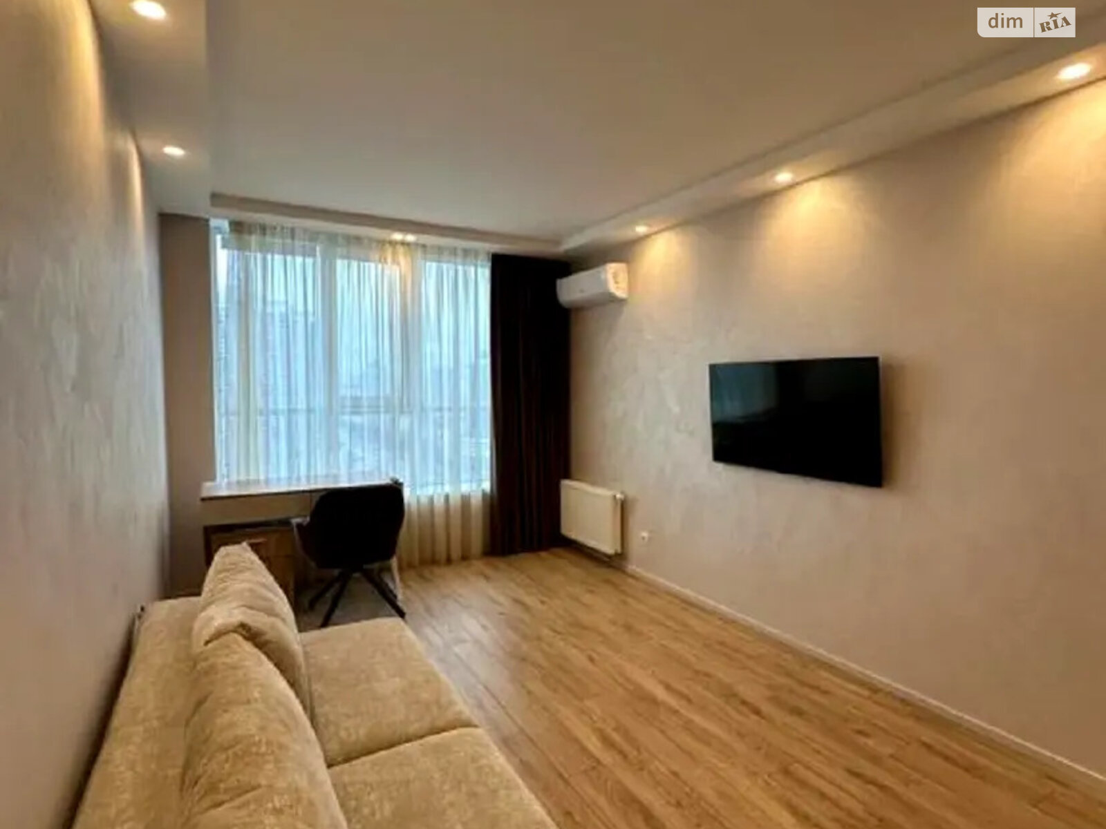 Продажа трехкомнатной квартиры в Киеве, на просп. Берестейский 5В, район Шулявка фото 1