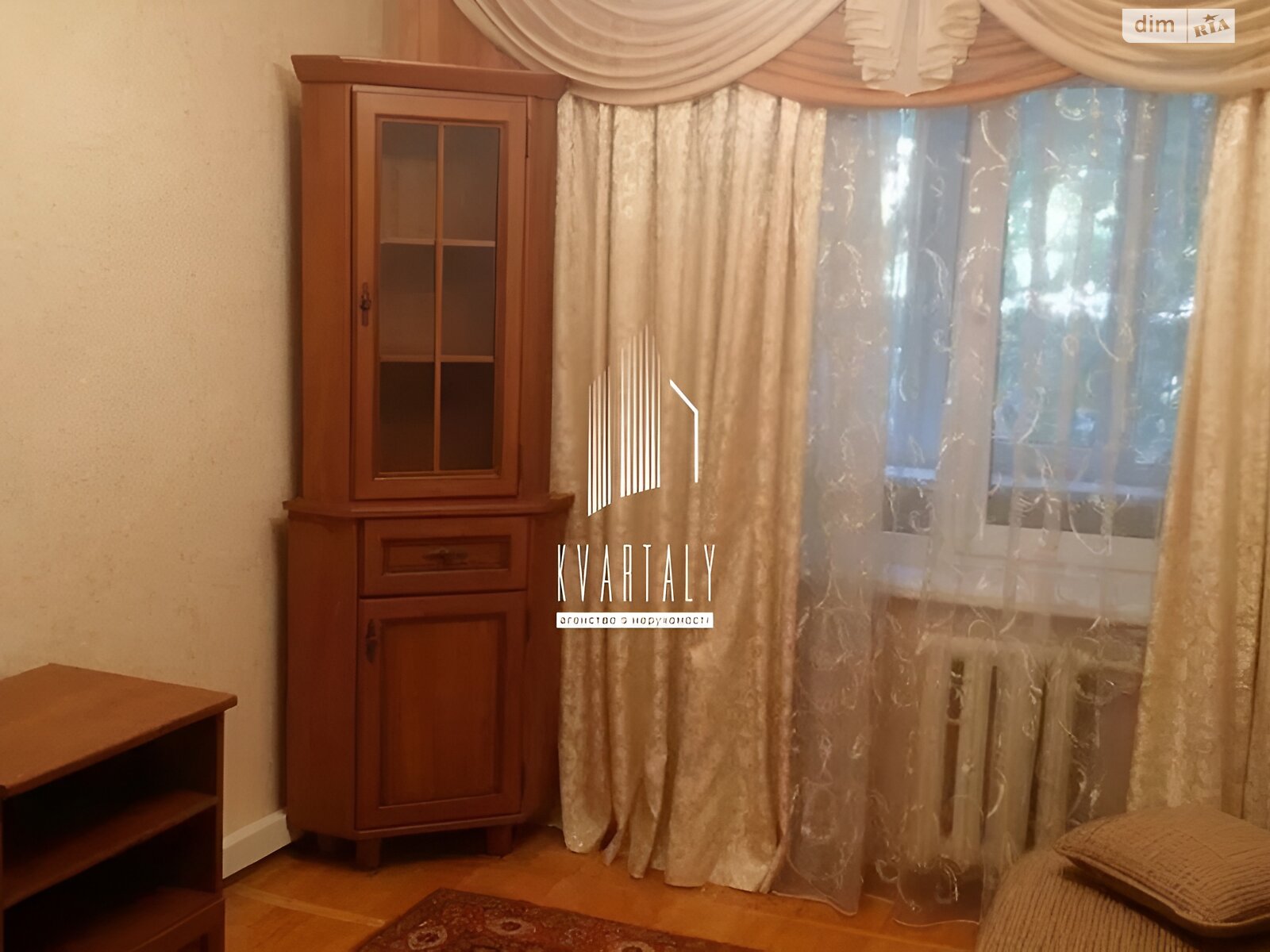Продаж трикімнатної квартири в Києві, на вул. Борщагівська 15, район Шулявка фото 1