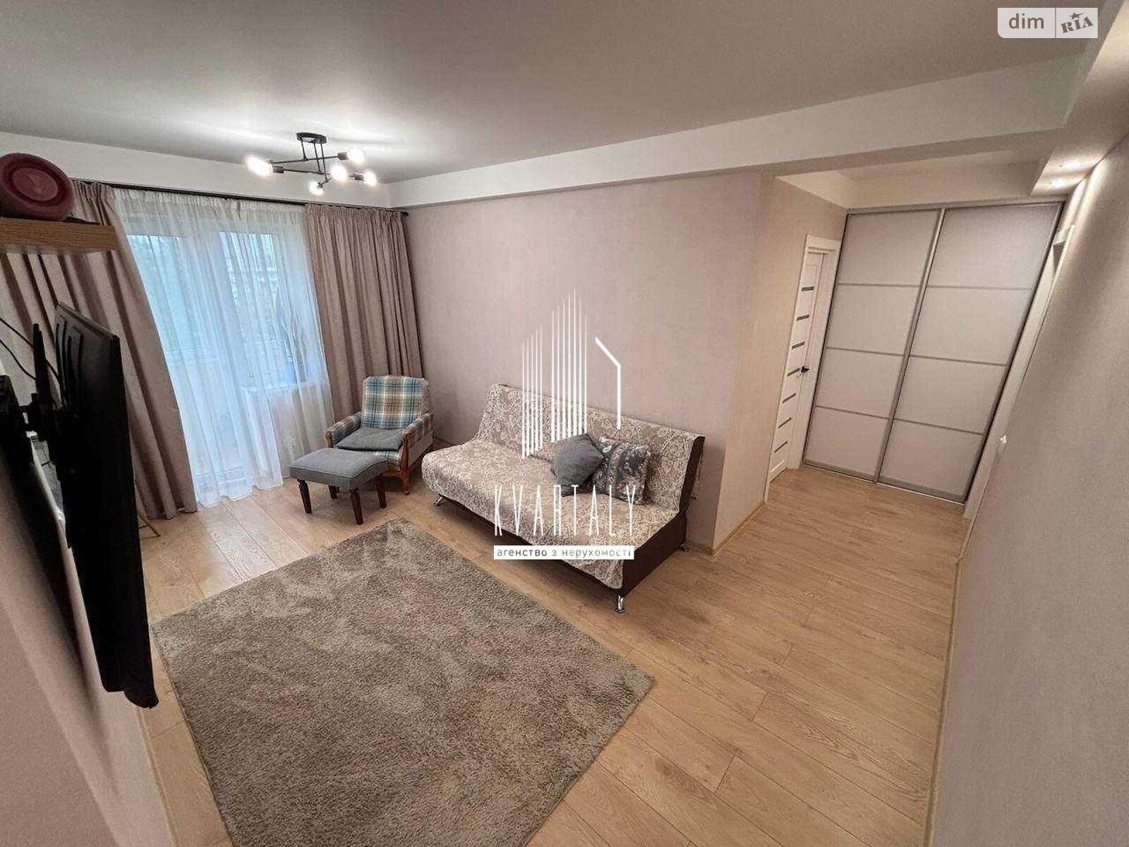 Продаж трикімнатної квартири в Києві, на вул. Борщагівська 16, район Шулявка фото 1 Продаж трикімнатної квартири в Києві, на вул. Борщагівська 16, район Шулявка фото 1