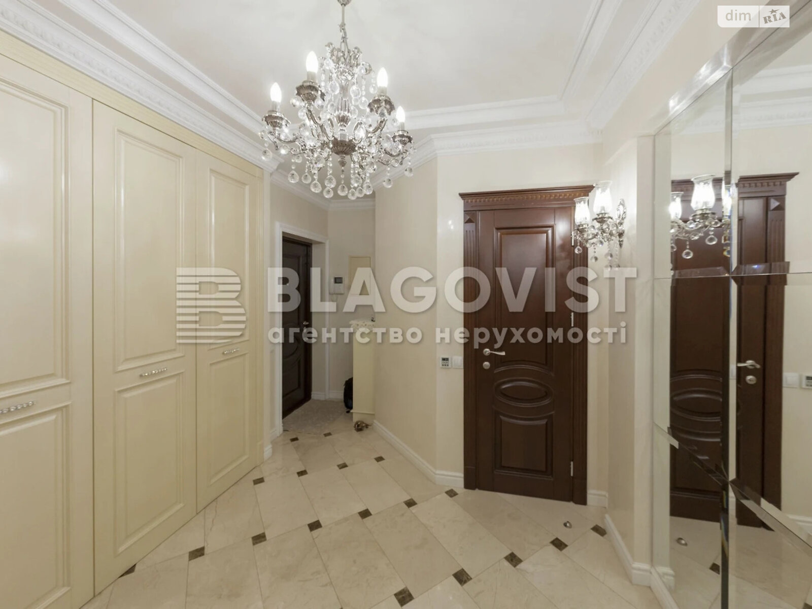 Продаж трикімнатної квартири в Києві, на вул. Дегтярівська 25А, район Шулявка фото 1 Продаж трикімнатної квартири в Києві, на вул. Дегтярівська 25А, район Шулявка фото 1