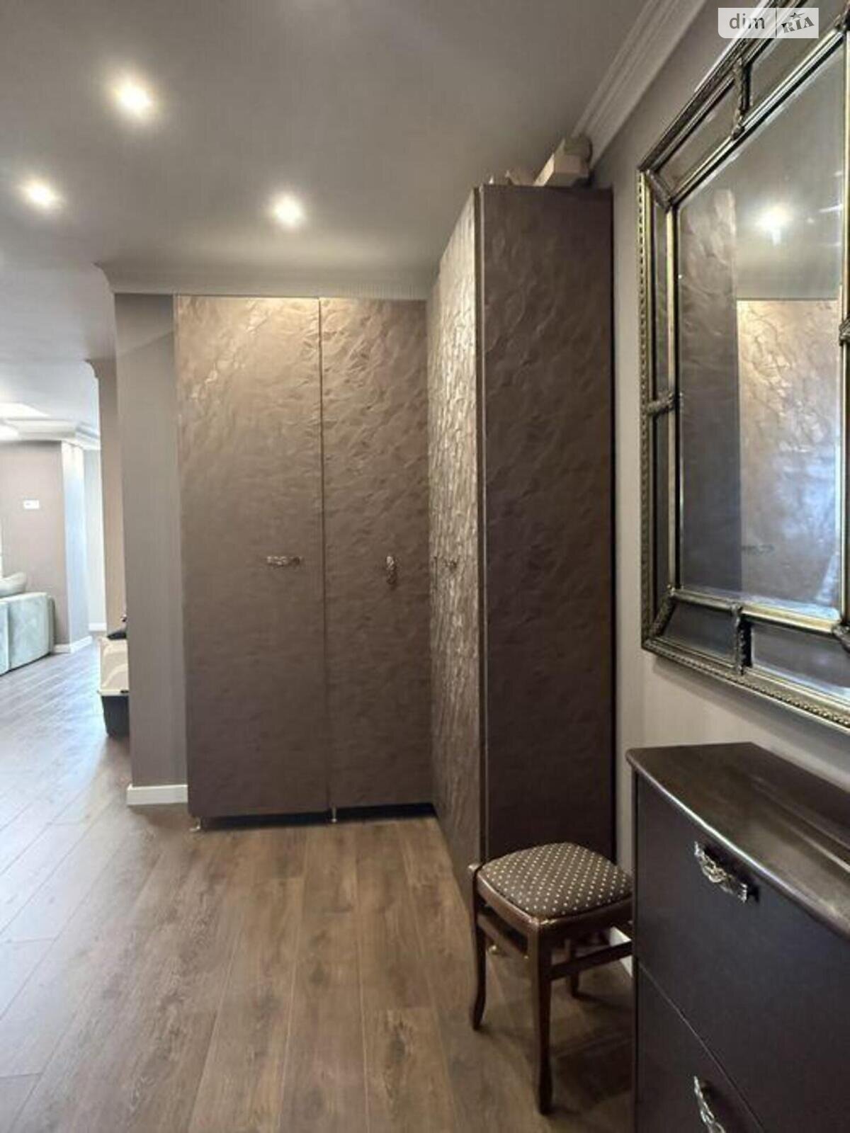 Продаж двокімнатної квартири в Києві, на вул. Гетьмана Вадима 1А, район Шулявка фото 1