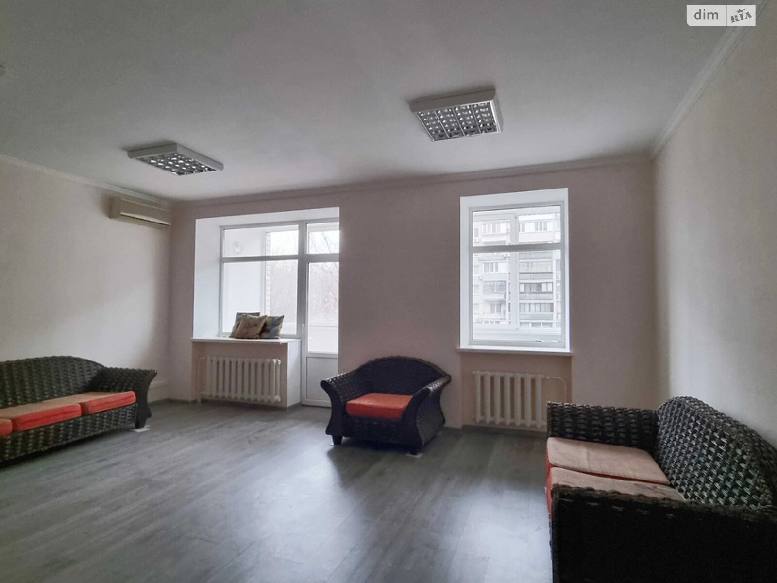 Продаж трикімнатної квартири в Києві, на вул. Казармена 4Д, район Шулявка фото 1 Продаж трикімнатної квартири в Києві, на вул. Казармена 4Д, район Шулявка фото 1