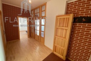 Продаж двокімнатної квартири в Києві, на вул. Кирило-Мефодіївська 2, район Шулявка фото 2