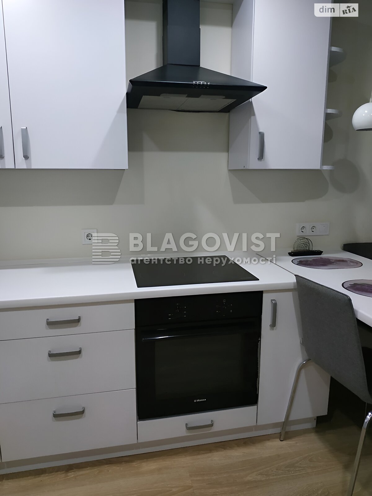 Продажа двухкомнатной квартиры в Киеве, на ул. Машиностроительная 41, район Шулявка фото 1 Продажа двухкомнатной квартиры в Киеве, на ул. Машиностроительная 41, район Шулявка фото 1