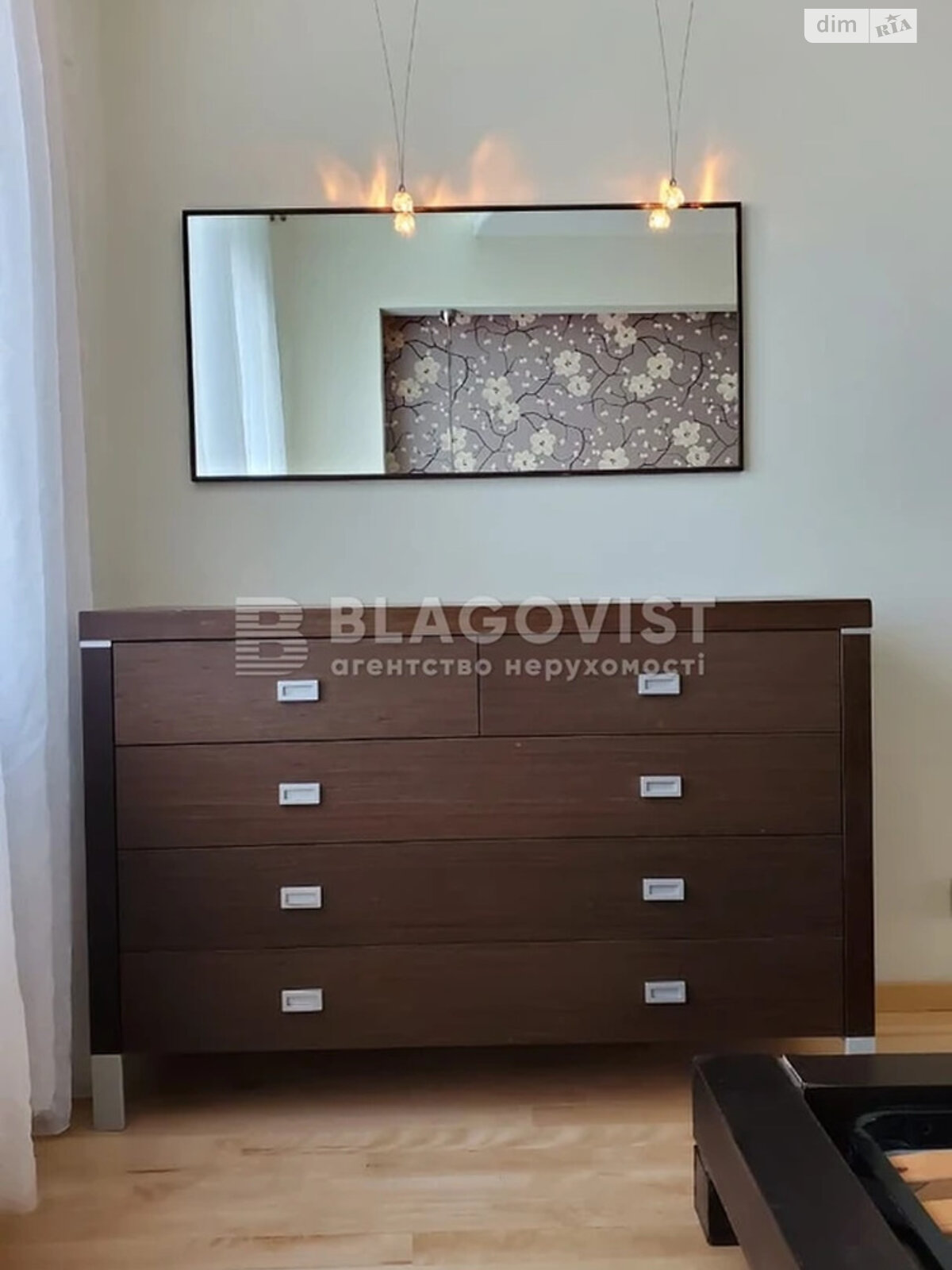 Продажа трехкомнатной квартиры в Киеве, на ул. Машиностроительная 21, район Шулявка фото 1