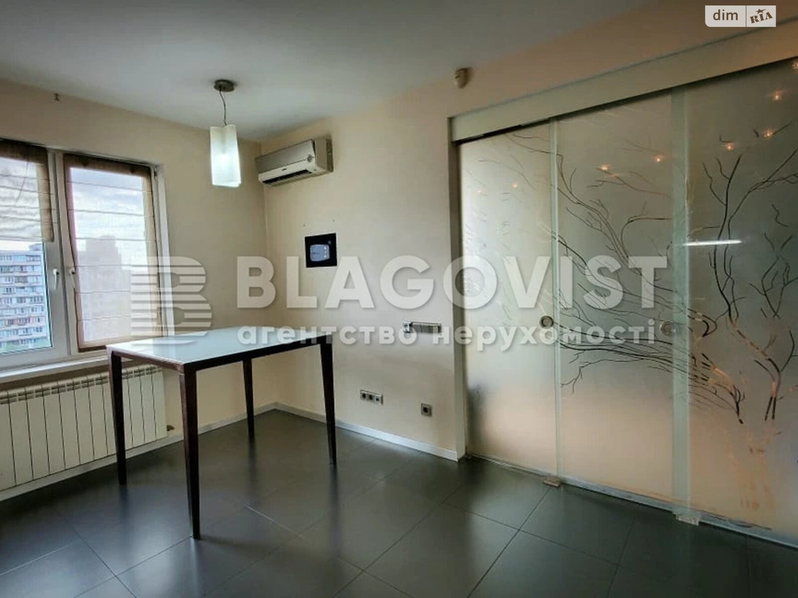 Продажа трехкомнатной квартиры в Киеве, на ул. Машиностроительная 21, район Шулявка фото 1