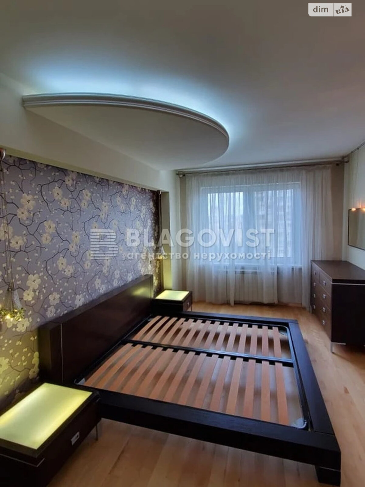 Продажа трехкомнатной квартиры в Киеве, на ул. Машиностроительная 21, район Шулявка фото 1