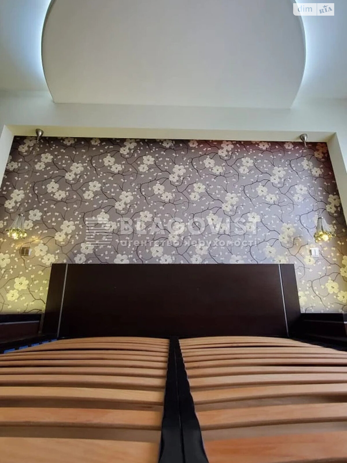 Продажа трехкомнатной квартиры в Киеве, на ул. Машиностроительная 21, район Шулявка фото 1