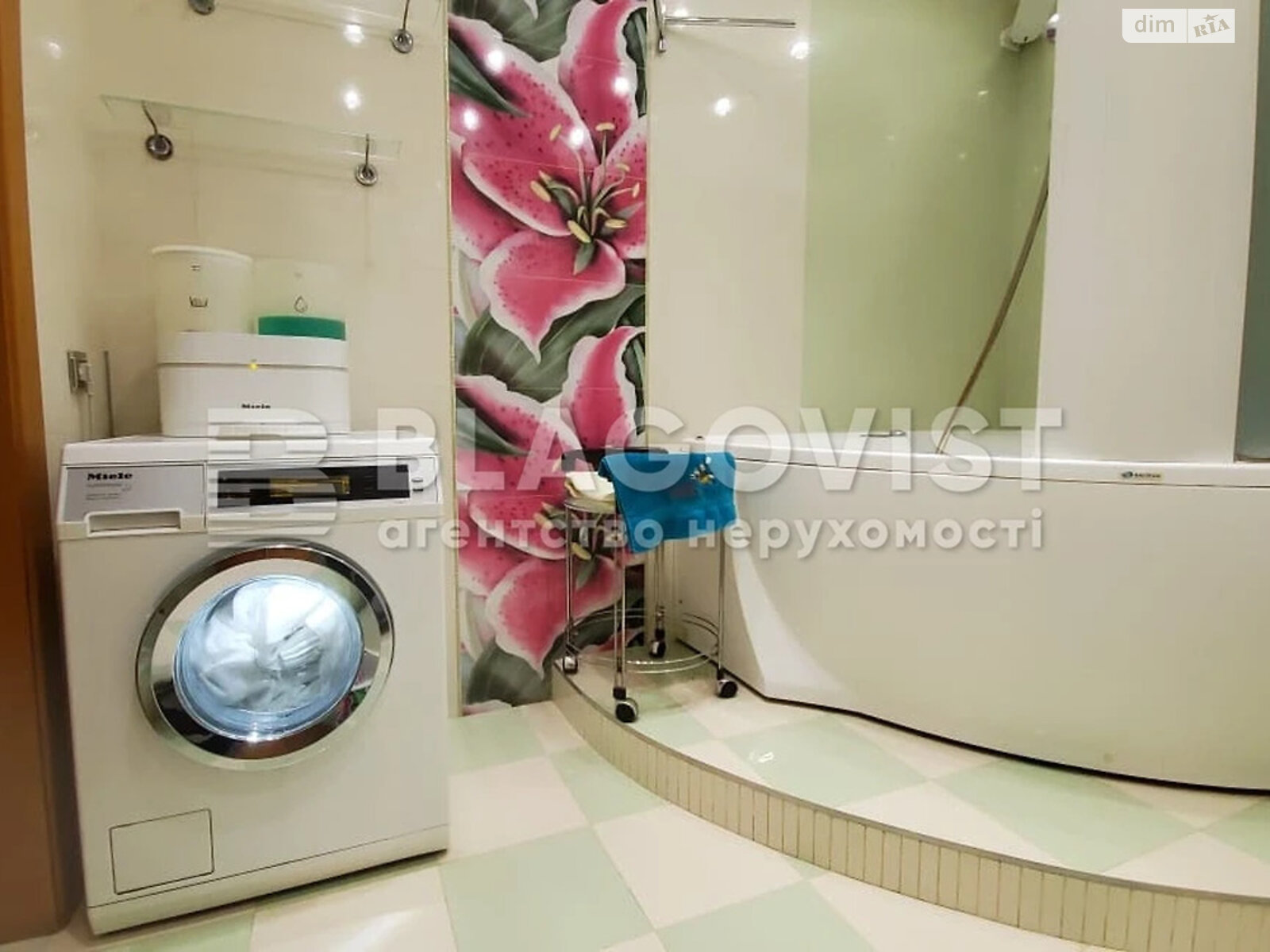 Продажа трехкомнатной квартиры в Киеве, на ул. Машиностроительная 21, район Шулявка фото 1