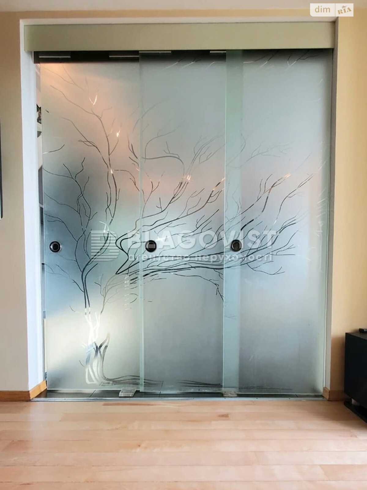 Продажа трехкомнатной квартиры в Киеве, на ул. Машиностроительная 21, район Шулявка фото 1