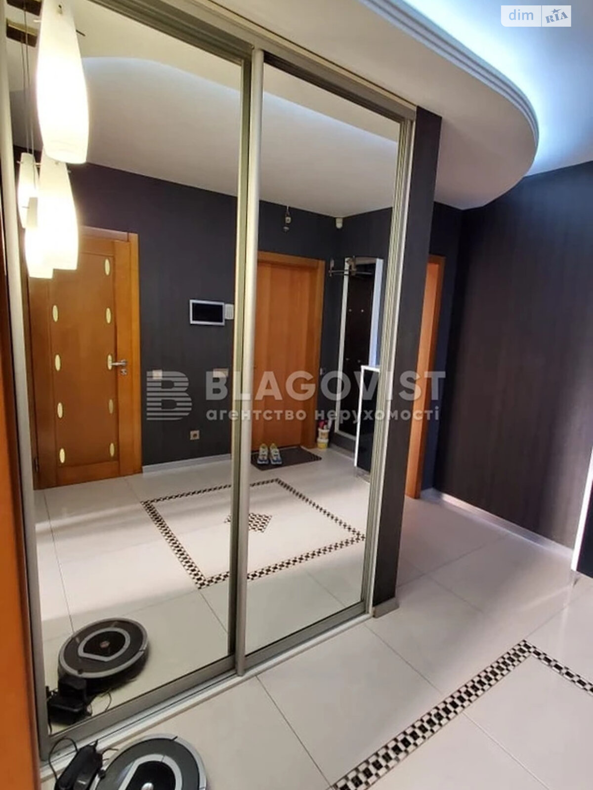 Продажа трехкомнатной квартиры в Киеве, на ул. Машиностроительная 21, район Шулявка фото 1