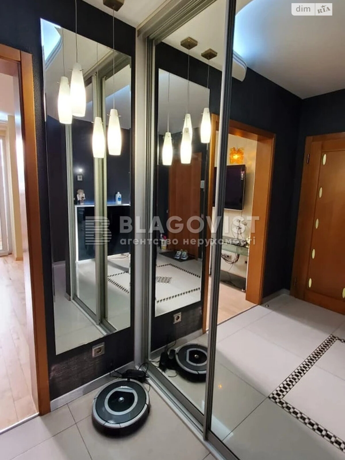 Продажа трехкомнатной квартиры в Киеве, на ул. Машиностроительная 21, район Шулявка фото 1