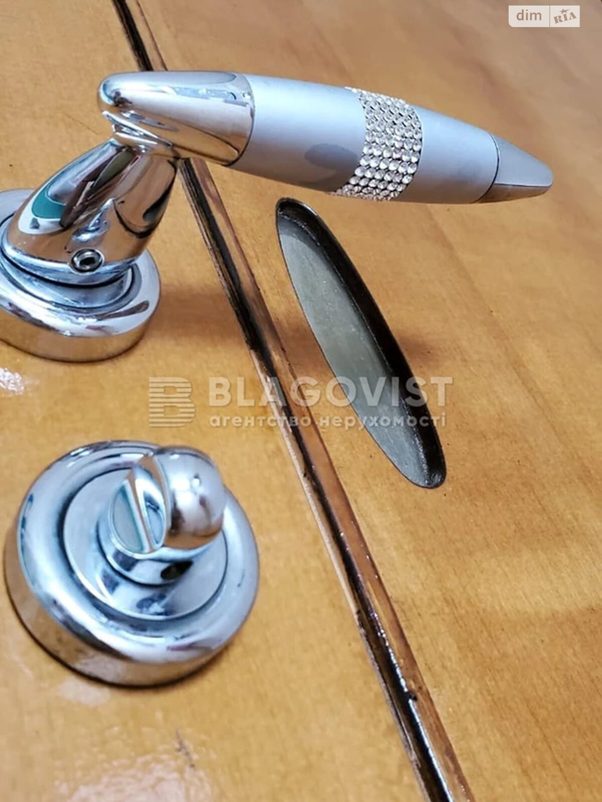 Продажа трехкомнатной квартиры в Киеве, на ул. Машиностроительная 21, район Шулявка фото 1