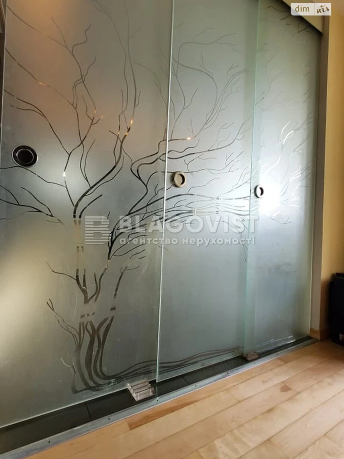 Продажа трехкомнатной квартиры в Киеве, на ул. Машиностроительная 21, район Шулявка фото 1