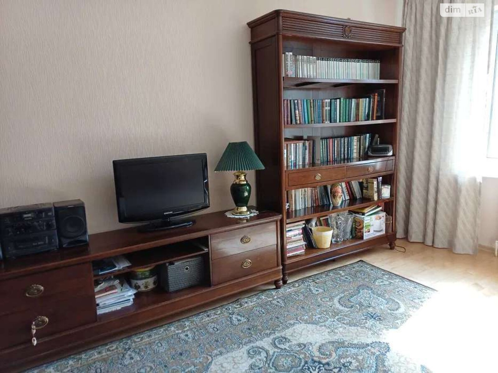 Продажа трехкомнатной квартиры в Киеве, на ул. Машиностроительная 21, район Шулявка фото 1 Продажа трехкомнатной квартиры в Киеве, на ул. Машиностроительная 21, район Шулявка фото 1