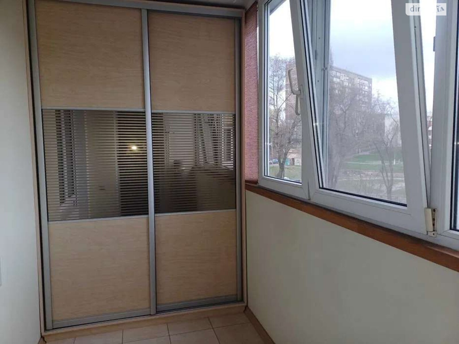 Продажа трехкомнатной квартиры в Киеве, на ул. Машиностроительная 21, район Шулявка фото 1 Продажа трехкомнатной квартиры в Киеве, на ул. Машиностроительная 21, район Шулявка фото 1