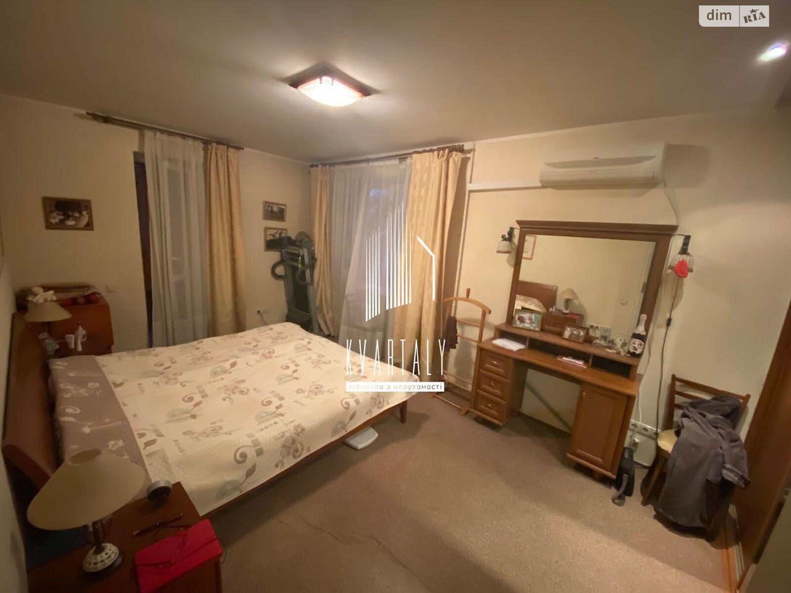 Продажа трехкомнатной квартиры в Киеве, на ул. Олексы Тихого 28, район Шулявка фото 1 Продажа трехкомнатной квартиры в Киеве, на ул. Олексы Тихого 28, район Шулявка фото 1