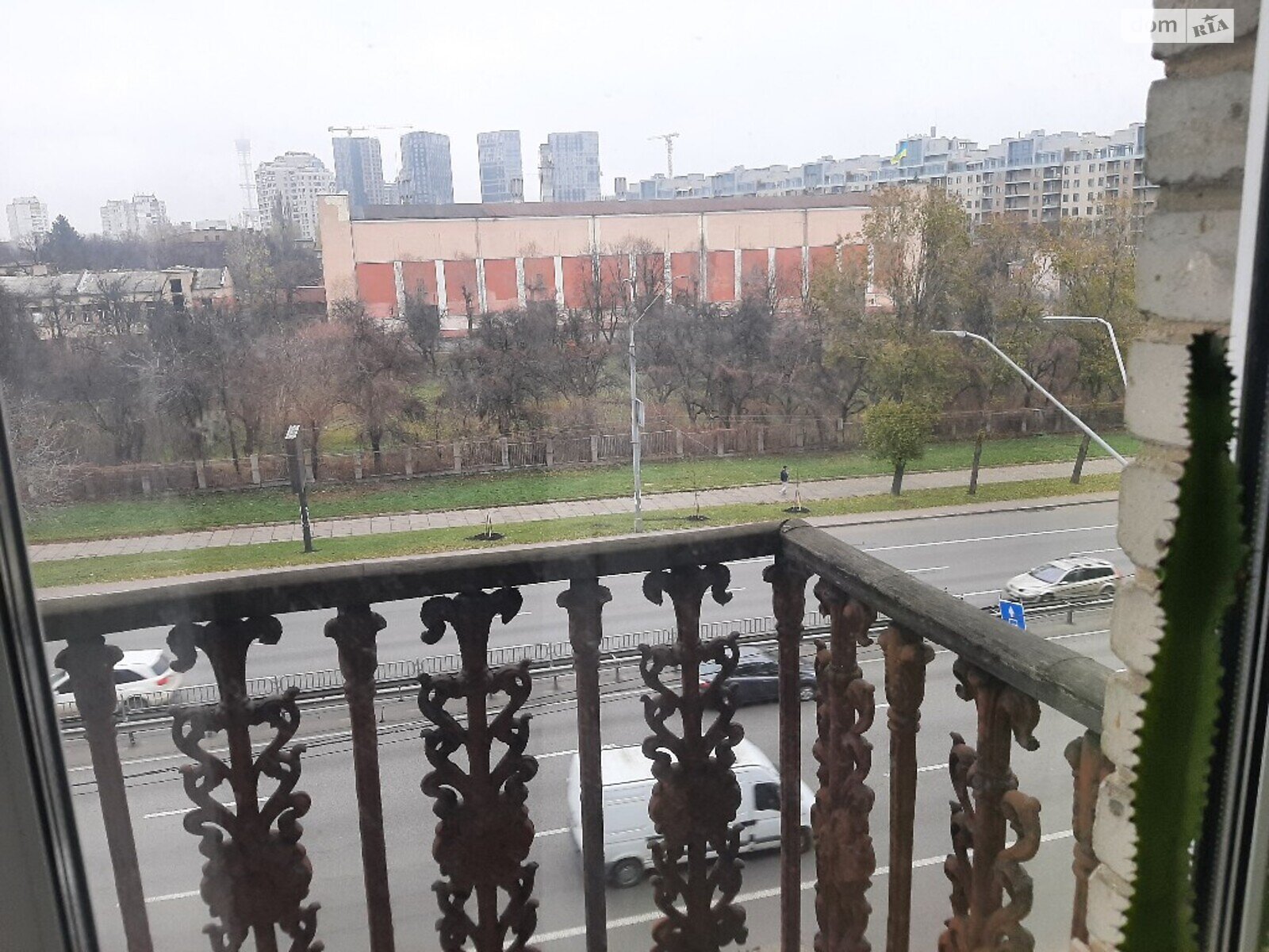 Продаж трикімнатної квартири в Києві, на просп. Берестейський 45, район Шулявка фото 1 Продаж трикімнатної квартири в Києві, на просп. Берестейський 45, район Шулявка фото 1