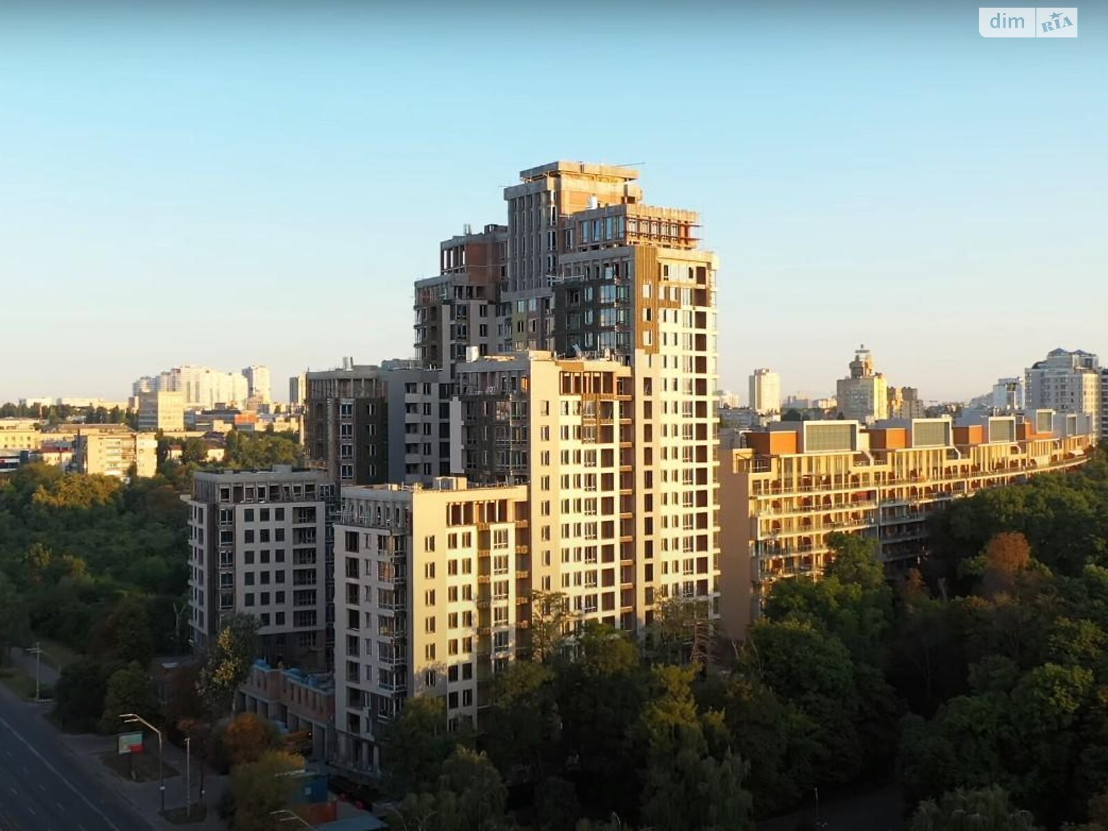 Продажа пятикомнатной квартиры в Киеве, на просп. Берестейский 42, район Шулявка фото 1