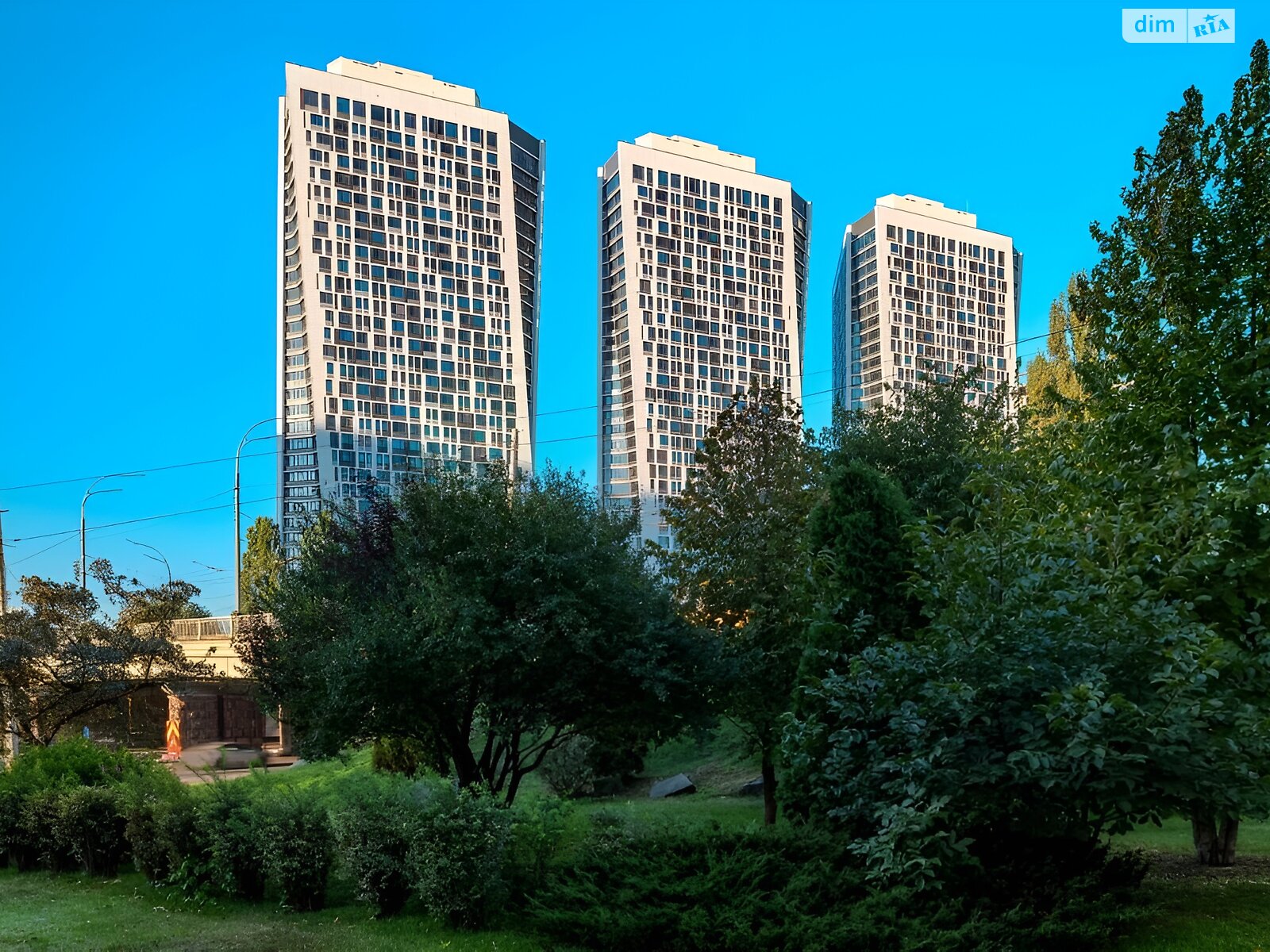 Продаж трикімнатної квартири в Києві, на просп. Берестейський 11, район Шулявка фото 1 Продаж трикімнатної квартири в Києві, на просп. Берестейський 11, район Шулявка фото 1
