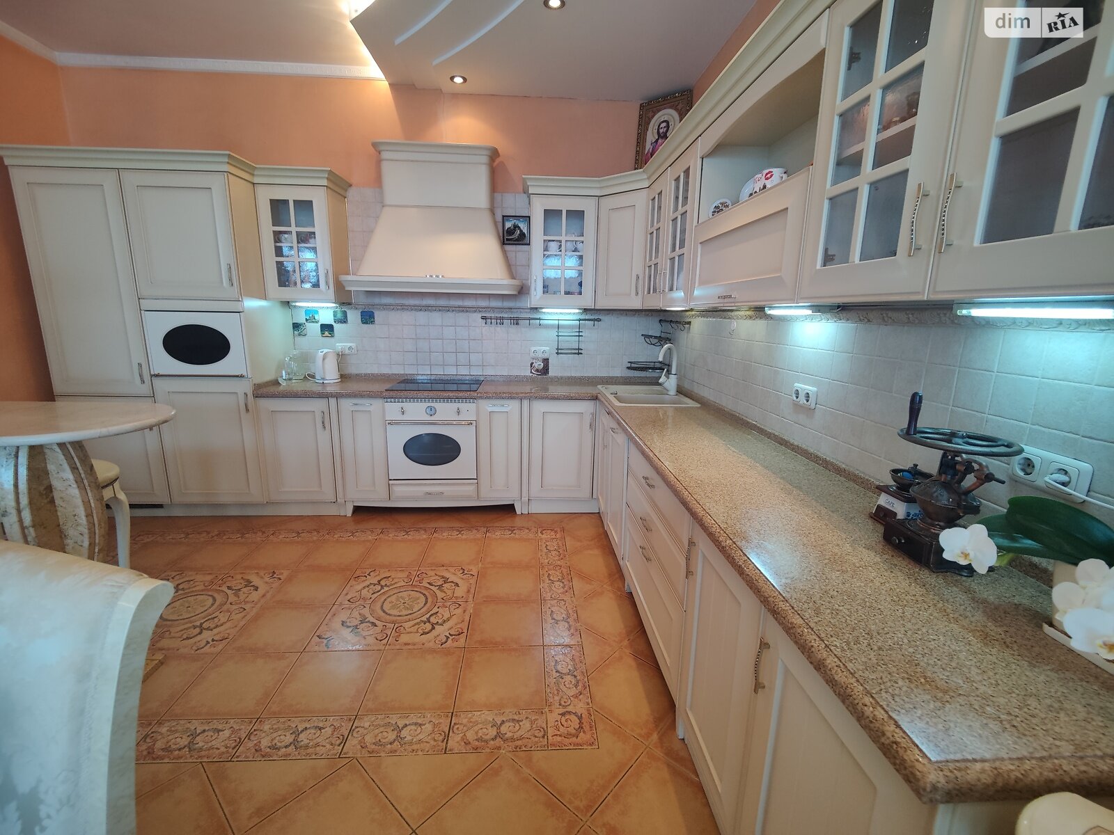 Продажа трехкомнатной квартиры в Киеве, на ул. Провиантская 3, район Шулявка фото 1 Продажа трехкомнатной квартиры в Киеве, на ул. Провиантская 3, район Шулявка фото 1
