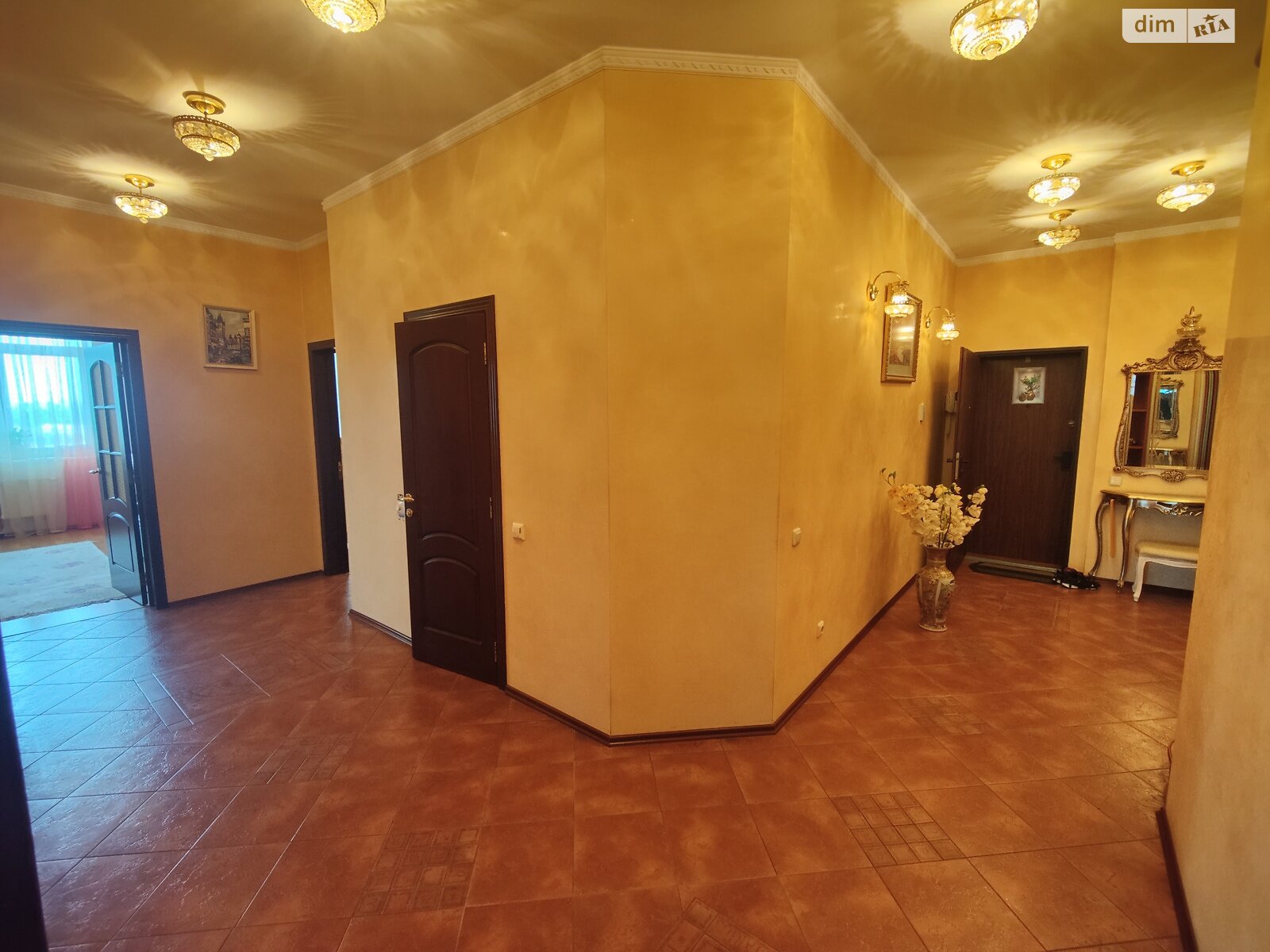 Продажа трехкомнатной квартиры в Киеве, на ул. Провиантская 3, район Шулявка фото 1 Продажа трехкомнатной квартиры в Киеве, на ул. Провиантская 3, район Шулявка фото 1