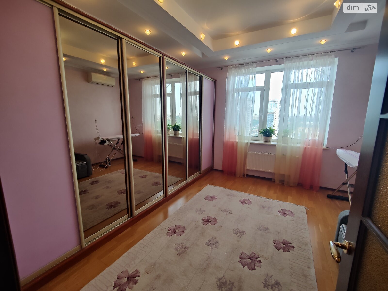 Продажа трехкомнатной квартиры в Киеве, на ул. Провиантская 3, район Шулявка фото 1 Продажа трехкомнатной квартиры в Киеве, на ул. Провиантская 3, район Шулявка фото 1