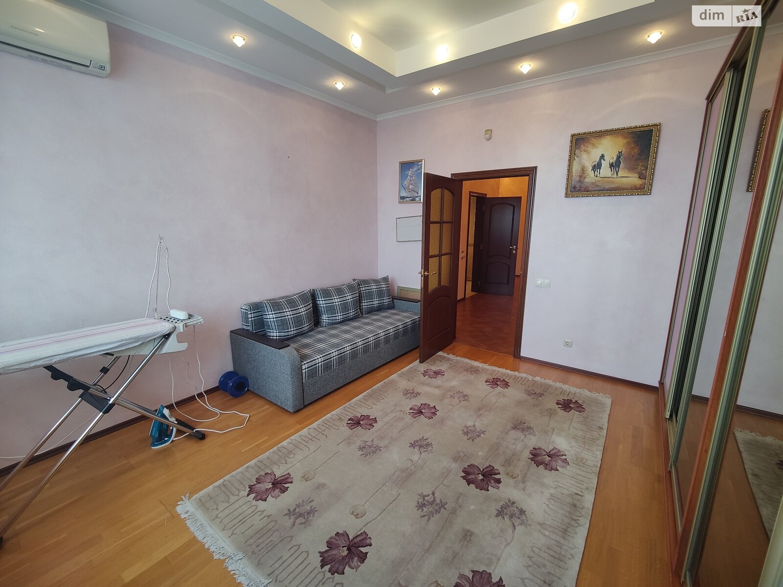 Продажа трехкомнатной квартиры в Киеве, на ул. Провиантская 3, район Шулявка фото 1 Продажа трехкомнатной квартиры в Киеве, на ул. Провиантская 3, район Шулявка фото 1