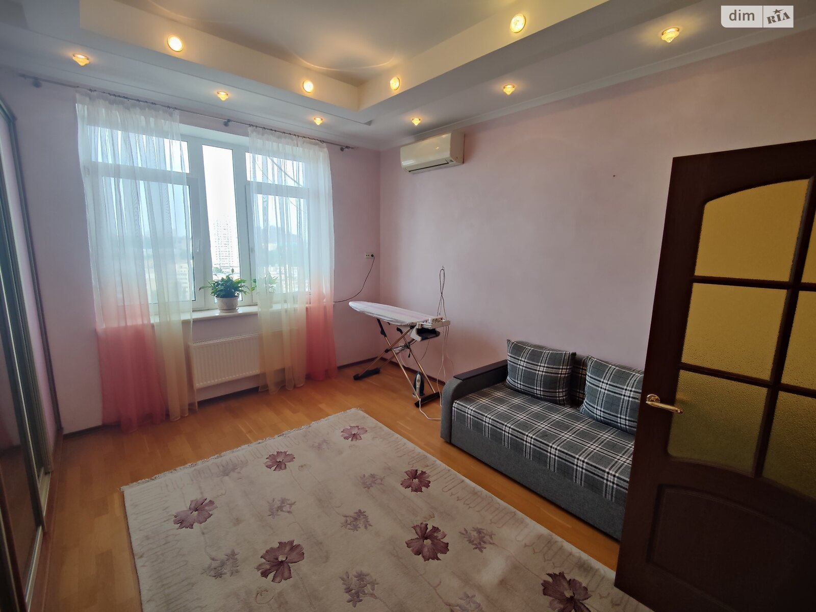 Продажа трехкомнатной квартиры в Киеве, на ул. Провиантская 3, район Шулявка фото 1 Продажа трехкомнатной квартиры в Киеве, на ул. Провиантская 3, район Шулявка фото 1