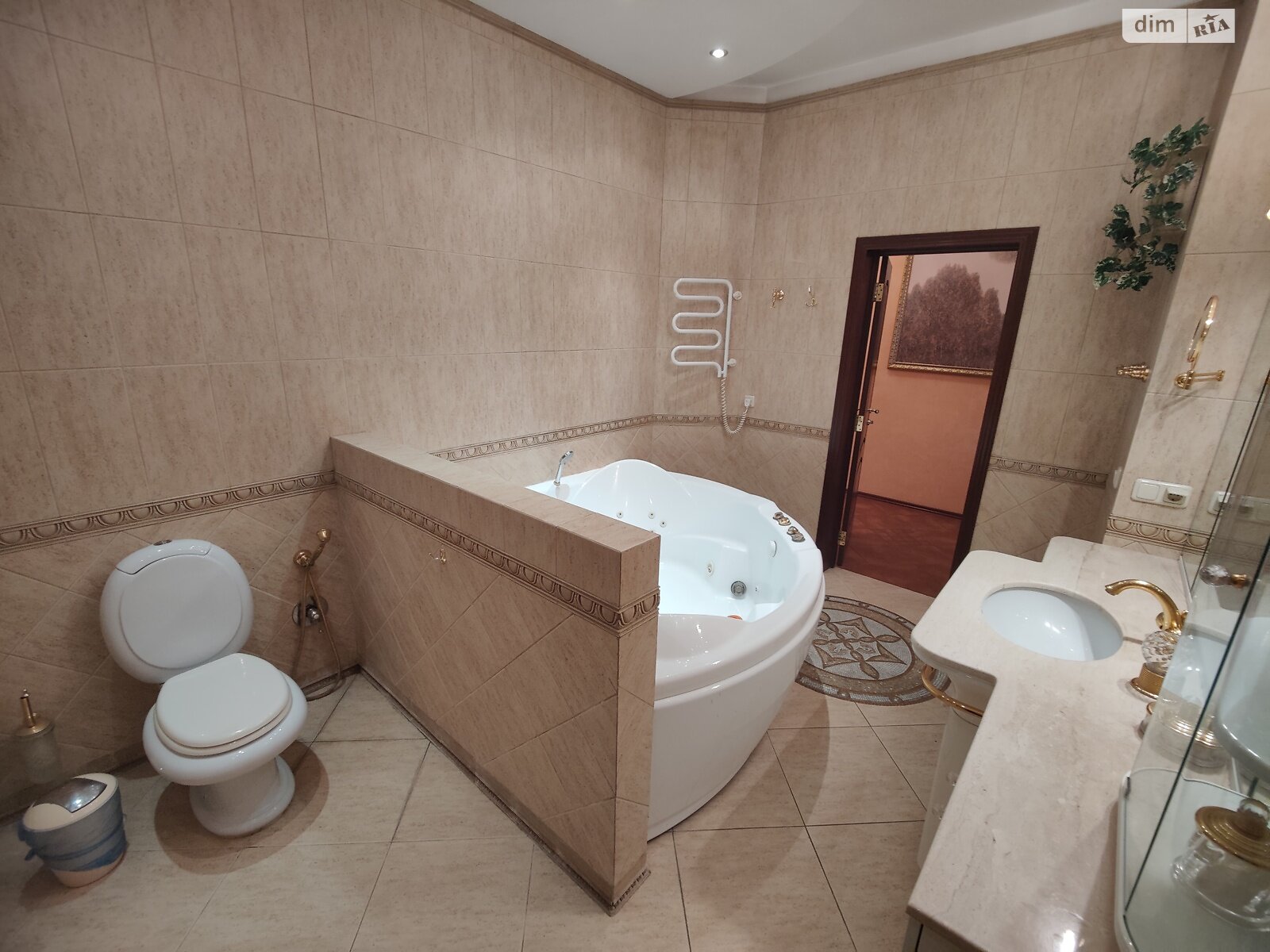 Продажа трехкомнатной квартиры в Киеве, на ул. Провиантская 3, район Шулявка фото 1 Продажа трехкомнатной квартиры в Киеве, на ул. Провиантская 3, район Шулявка фото 1
